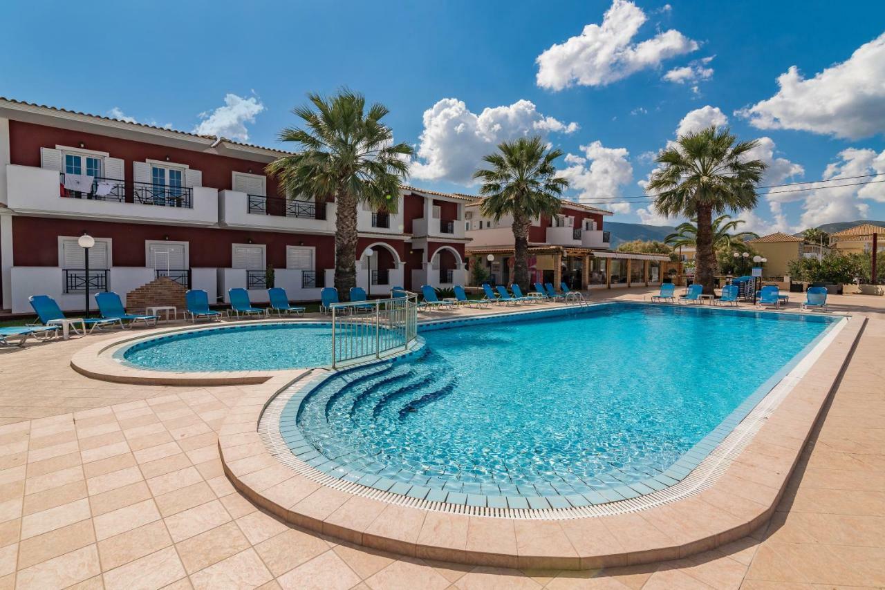 Yakinthos Hotel